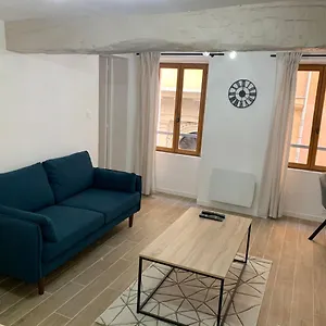 Chez Tom - Au Pied Des Musées Appartamento