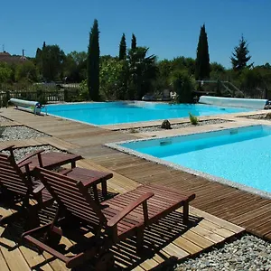 https://chambre-dhotes-le-cayrols.midi-pyreneeshotels.com