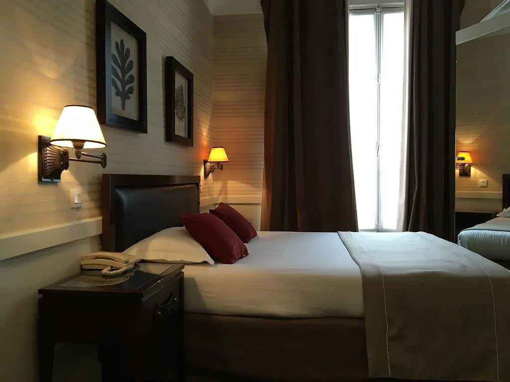 Elysees Union Paris 3*,