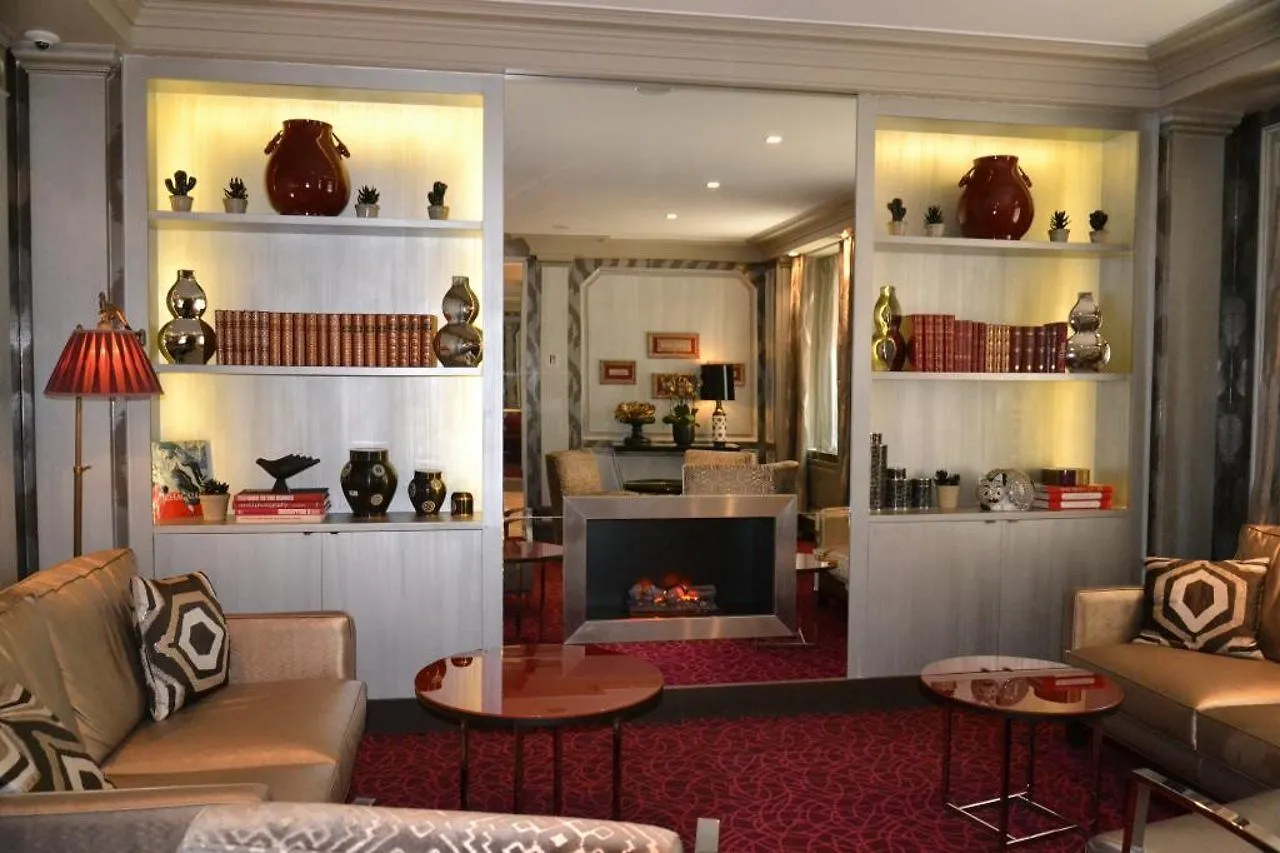 *** Hotel Elysees Union Paris France